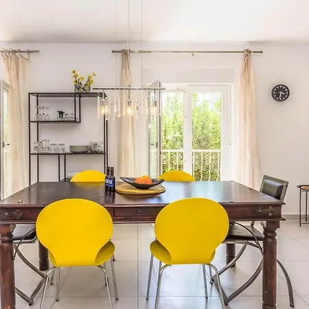 Seaside Family Apartment *