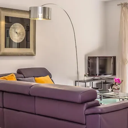 Seaside Family Apartment