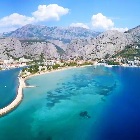 Seaside Family Apartment Omis